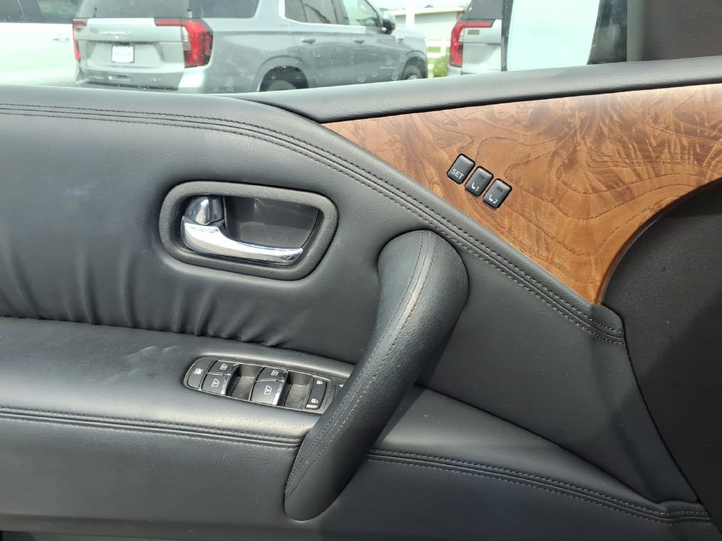 Used 2024 Nissan Armada SL AWD/4WD image 14