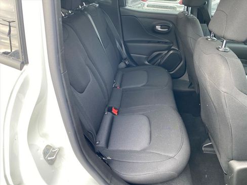 Used 2023 Jeep Renegade Latitude AWD/4WD image 24