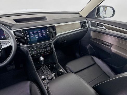 Used 2022 Volkswagen Atlas SE image 26