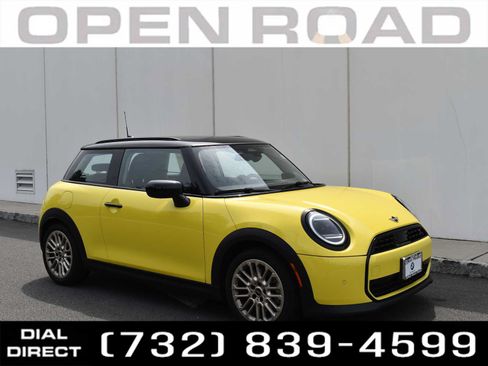 Used 2025 MINI Cooper S FWD image 1