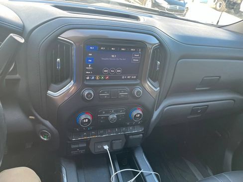 Used 2022 Chevrolet Silverado 1500 High Country AWD/4WD image 8