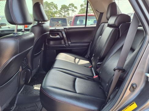 Used 2021 Toyota 4Runner TRD Off-Road Premium w/ Moonroof Package AWD/4WD image 22
