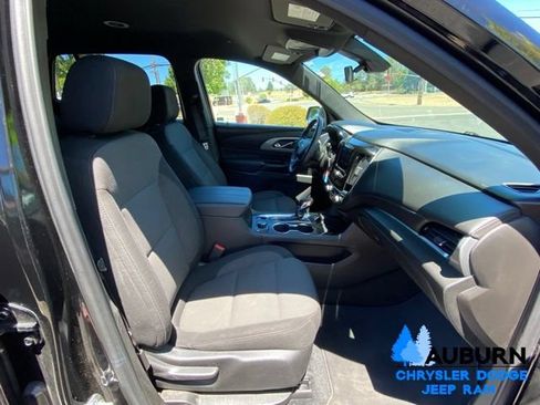 Used 2023 Chevrolet Traverse LT FWD image 20