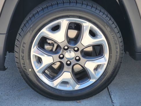 Used 2020 Jeep Compass Limited AWD/4WD image 5