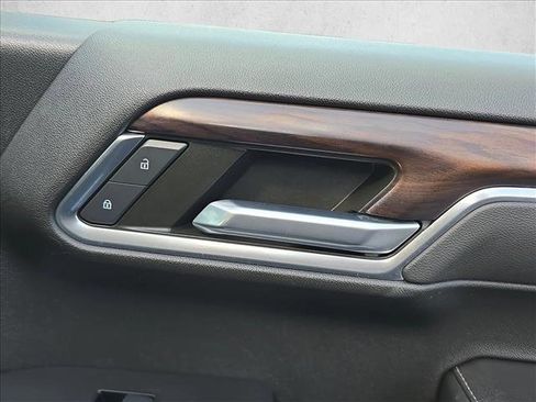 Used 2023 GMC Sierra 1500 SLT image 25