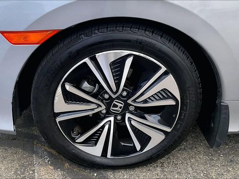 Used 2018 Honda Civic EX-L image 12