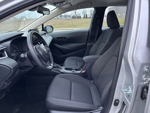 Used 2025 Toyota Corolla LE image 25