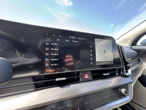 New 2025 Kia Sportage EX w/ EX Premium Package image 16