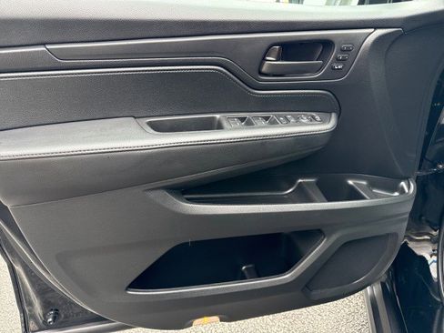Used 2025 Honda Odyssey EX-L image 14