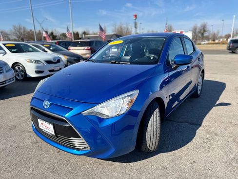 Used 2017 Toyota Yaris iA image 7