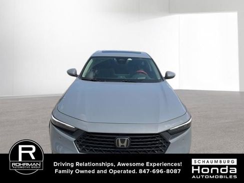 Used 2023 Honda Accord Touring image 2
