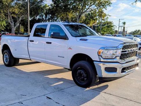 Used 2022 RAM 3500 Tradesman w/ Chrome Appearance Group image 9