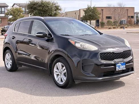 Used 2018 Kia Sportage LX w/ LX Technology Package FWD image 8