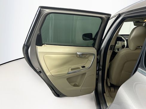 Used 2015 Volvo XC60 T5 Premier image 25