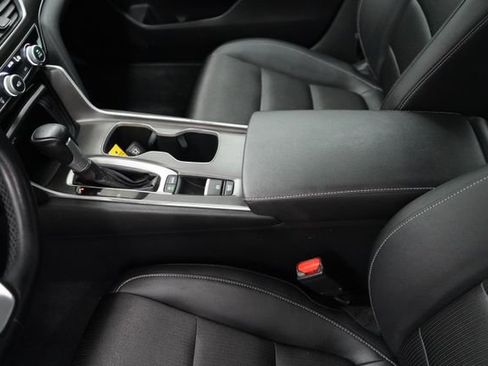 Used 2019 Honda Accord Sport image 36