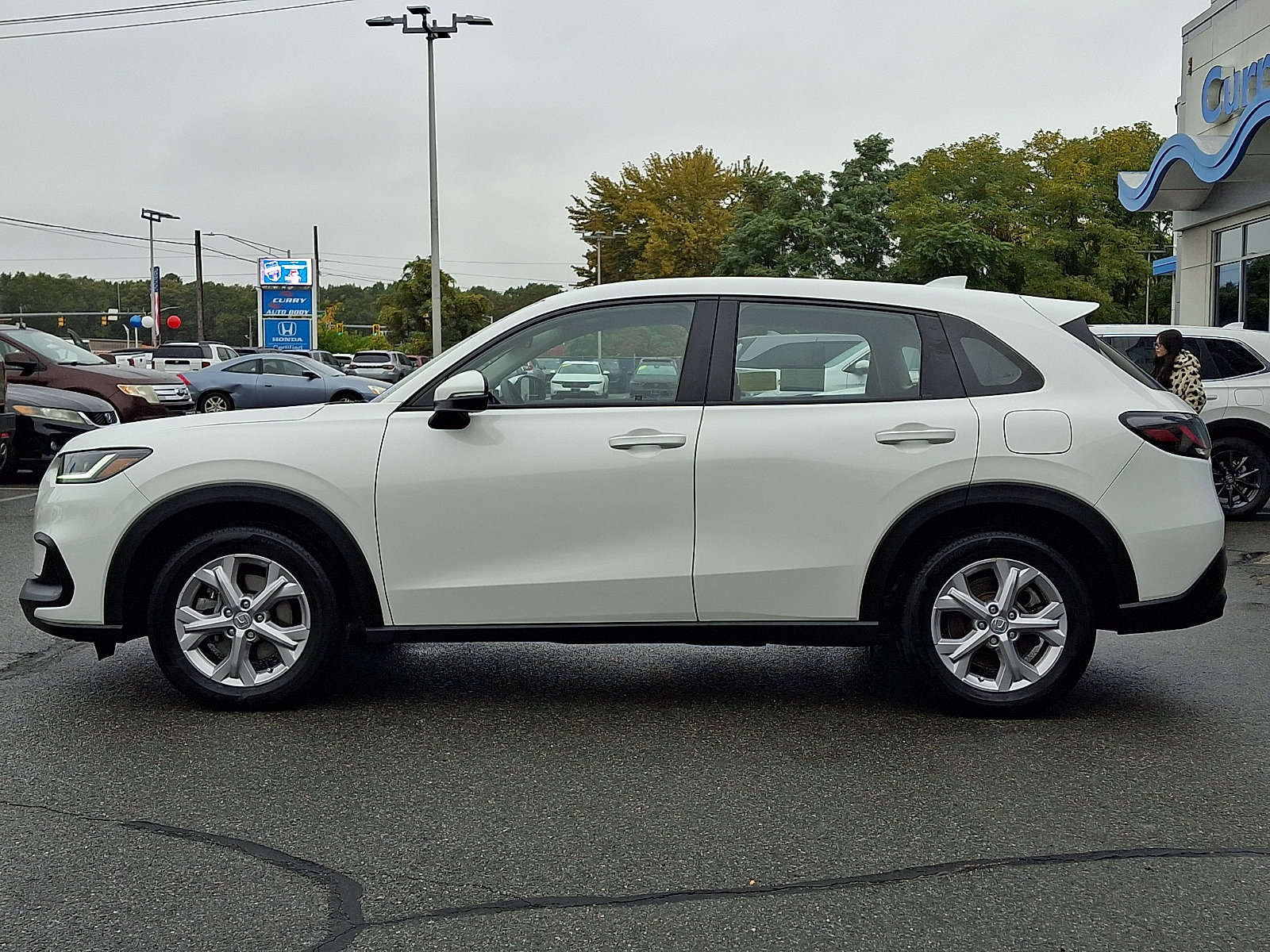 Used 2025 Honda HR-V LX image 7