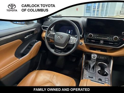Used 2023 Toyota Highlander Platinum image 20