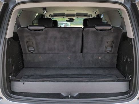 Used 2018 Chevrolet Tahoe LS w/ Enhanced Driver Alert Package RWD image 13