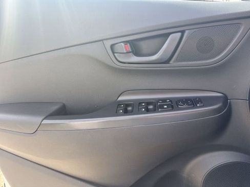 Used 2021 Hyundai Kona SE AWD/4WD image 21