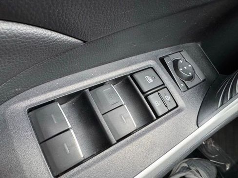 Certified 2025 Toyota RAV4 XLE AWD/4WD image 31