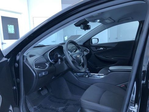 Used 2024 Chevrolet Malibu LT image 11