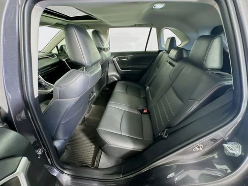 Used 2021 Toyota RAV4 XLE Premium FWD image 27