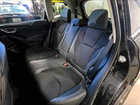 Used 2019 Subaru Forester Premium w/ All-Weather Package image 21