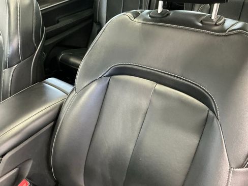 Used 2022 Jeep Grand Cherokee L Limited AWD/4WD image 16