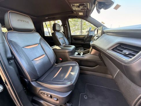 Used 2023 GMC Yukon AT4 AWD/4WD image 42