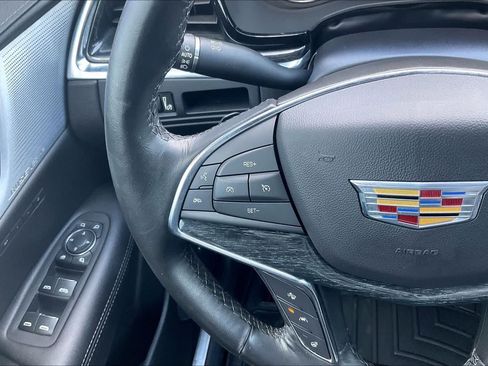Used 2023 Cadillac XT5 Premium Luxury FWD image 23