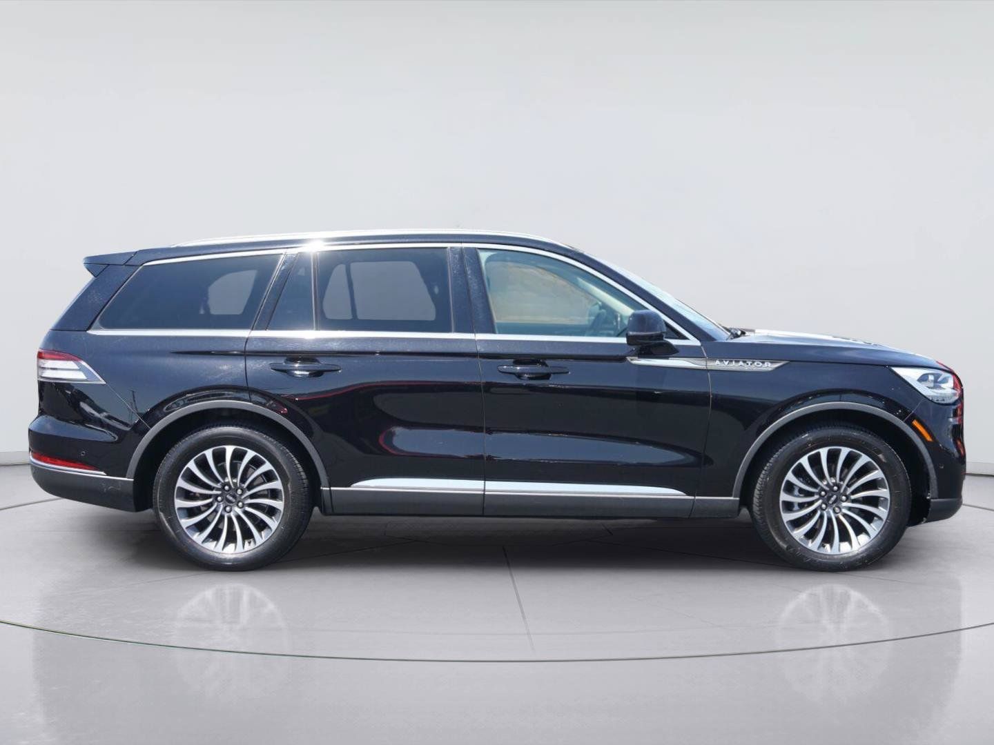 Used 2021 Lincoln Aviator Reserve w/ Equipment Group 201A RWD image 5