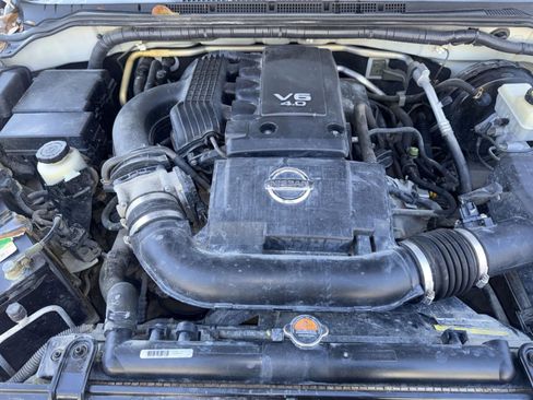 Used 2014 Nissan Frontier SV w/ SV Value Truck Package image 12