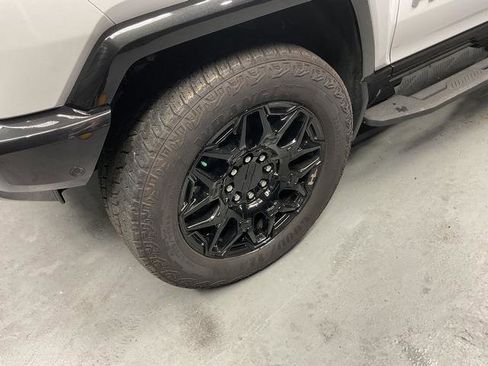 Used 2025 GMC Hummer EV 2X w/ LPO, Cargo Utility Package AWD/4WD image 4