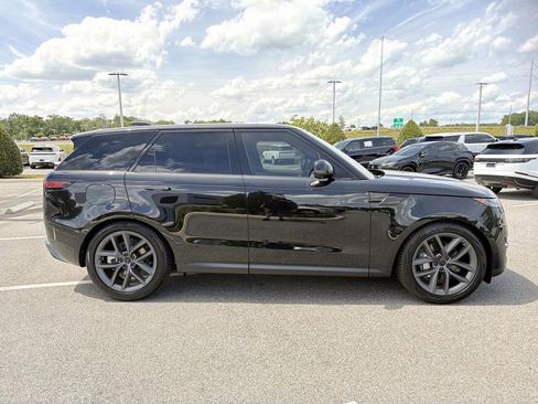 New 2026 Land Rover Range Rover Sport SE AWD/4WD image 6