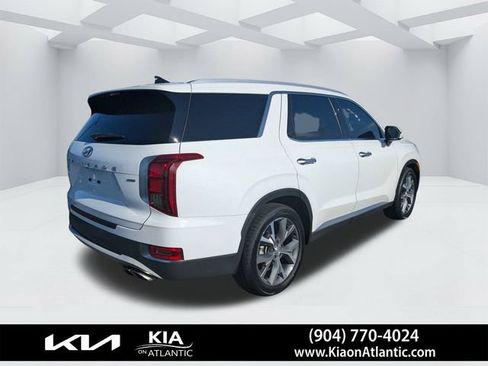 Used 2022 Hyundai Palisade SEL w/ 8P Bench Seat Package AWD/4WD image 3