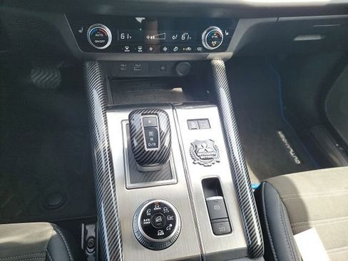 Used 2023 Mitsubishi Outlander SE AWD/4WD image 13