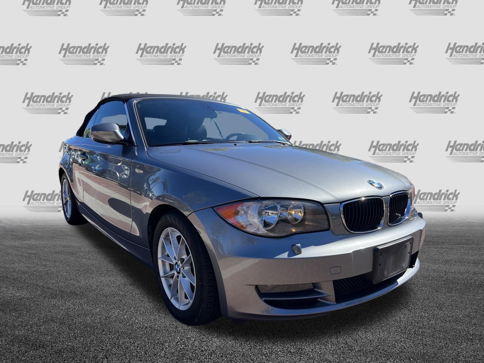 Used 2011 BMW 128i Convertible RWD image 2