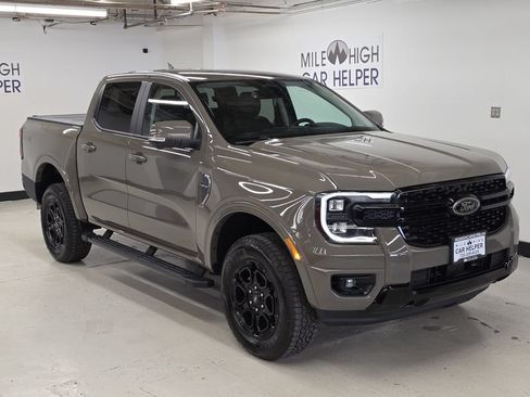 Used 2025 Ford Ranger Lariat w/ Black Appearance Package AWD/4WD image 4