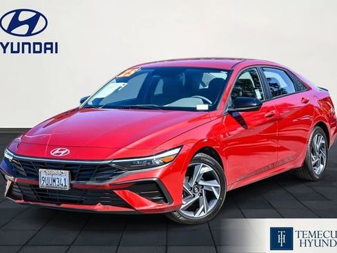 Certified 2025 Hyundai Elantra Sport image 1