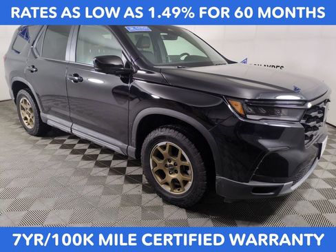 Certified 2024 Honda Pilot TrailSport image 7