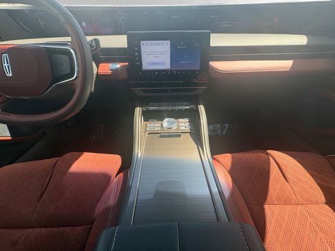 Certified 2024 Lincoln Nautilus Black Label w/ Jet Appearance Package (87T) AWD/4WD image 11