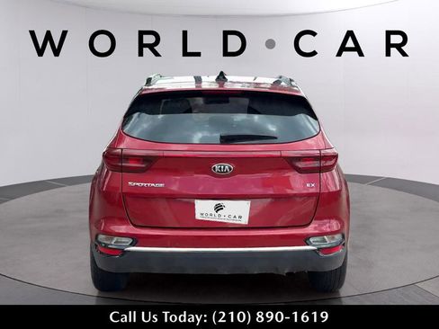 Used 2022 Kia Sportage EX w/ EX Technology Package FWD image 6