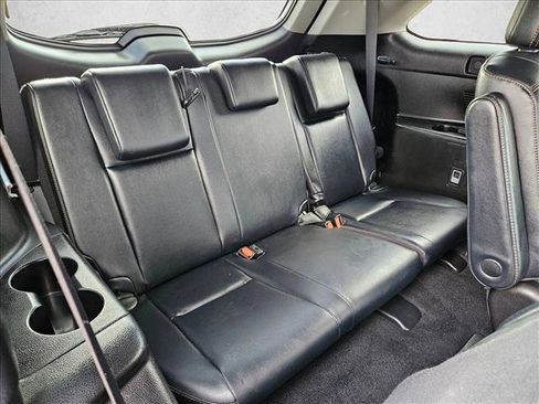 Used 2019 Toyota Highlander XLE FWD image 21