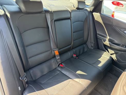 Used 2017 Chevrolet Malibu Premier w/ Premier Sun and Wheel Package image 8