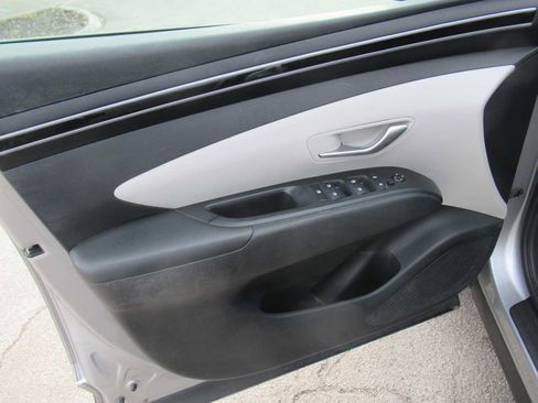 Used 2023 Hyundai Tucson SE image 15