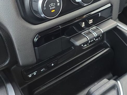 Used 2019 RAM 1500 Big Horn image 26