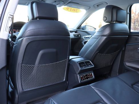 Used 2019 Audi e-tron Prestige w/ Prestige Package image 13