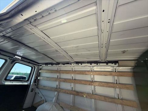 Used 2025 GMC Savana 2500 w/ Driver Convenience Package RWD image 18