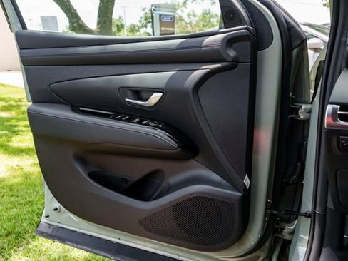New 2025 Hyundai Santa Cruz SEL FWD image 17