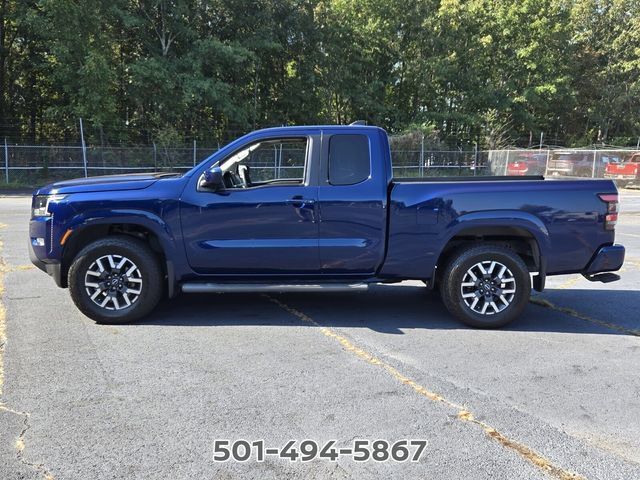 Used 2022 Nissan Frontier SV AWD/4WD image 2